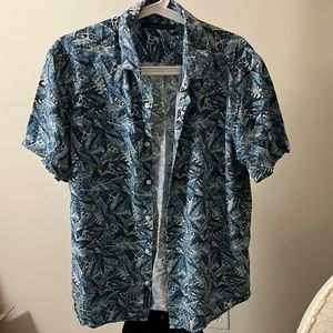 Perry Ellis - button shirt - large